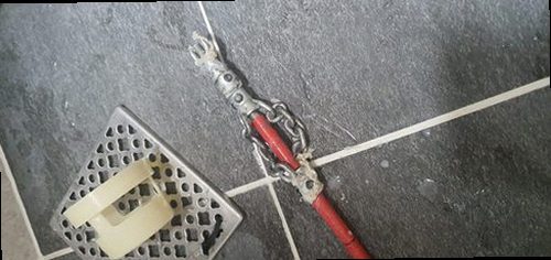 평택 평택동 하수구막힘 배수 지연과 역류 여부를 확인하는 배관 점검 현장